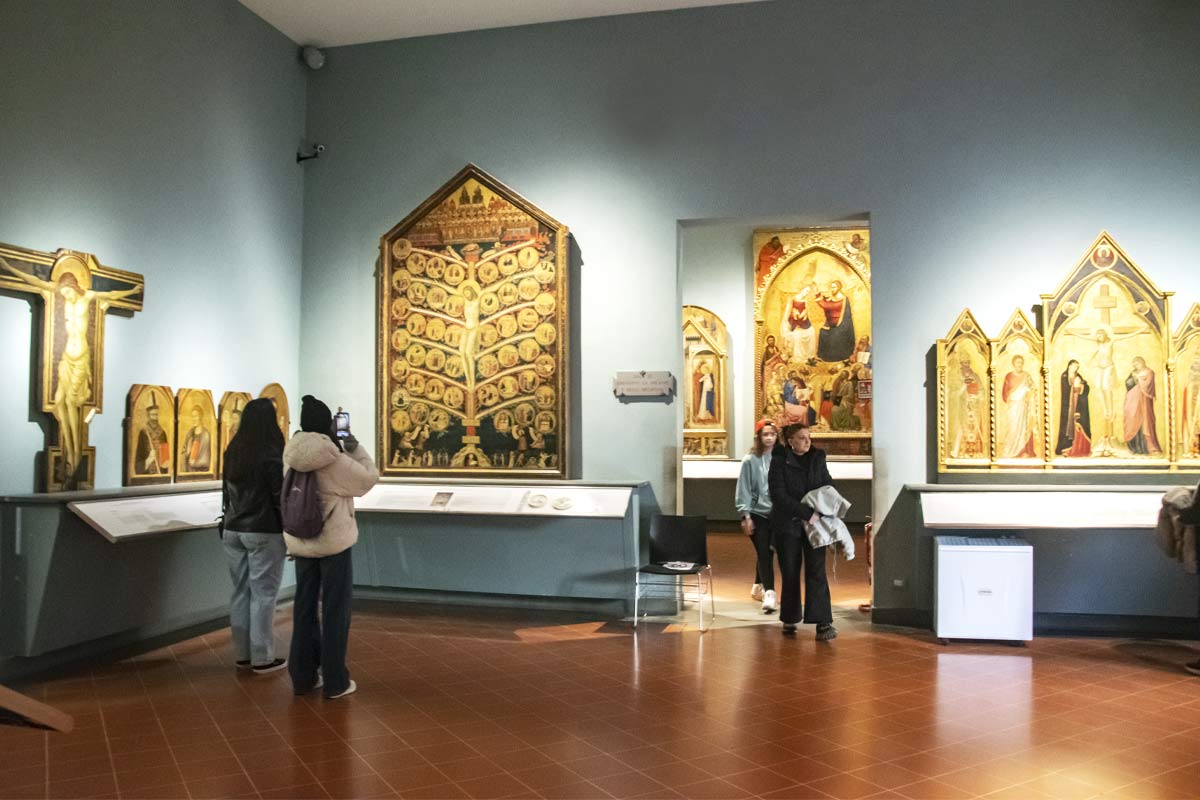 Florentine Gothic gold-background religious paintings at Accademia Gallery