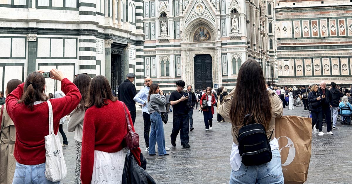 Florence Small Group Tours: What "Small Group" Really Means (2026)